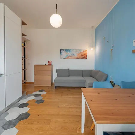 Xenia Apartments - Colorful suite in Città Studi area-2